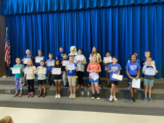 students getting SOAR awards